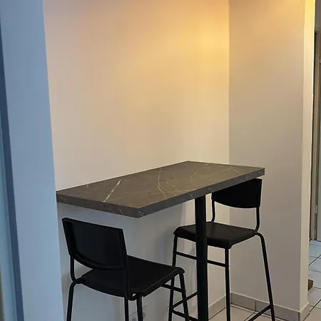 Appartamento Ludwig- 2 Direkt At Oktoberfest - 10 Min Walk To Old Town- 4 Min Walk To 2 Diff U-bahn Stations & Parking Available *