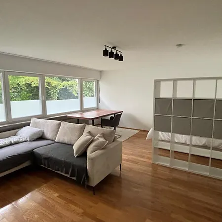 Ludwig- 2 Direkt At Oktoberfest - 10 Min Walk To Old Town- 4 Min Walk To 2 Diff U-bahn Stations & Parking Available Apartment *