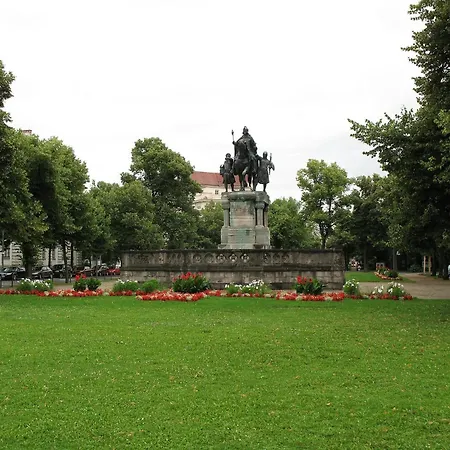 Apartman Ludwig- 2 Direkt At Oktoberfest - 10 Min Walk To Old Town- 4 Min Walk To 2 Diff U-bahn Stations & Parking Available München